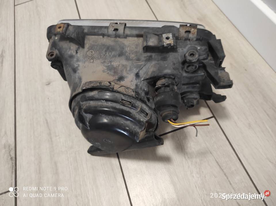 Lampa przednia prawa audi 80 b4 Wysokie Mazowieckie