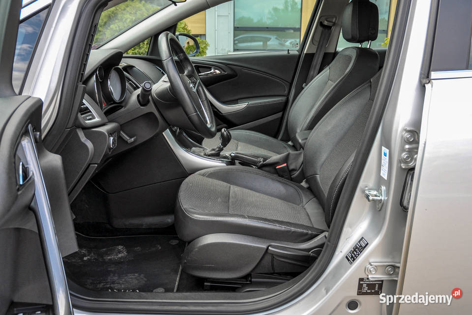 Opel Astra 16T Lift 2014 r Salon 1 właściciel Wrocław