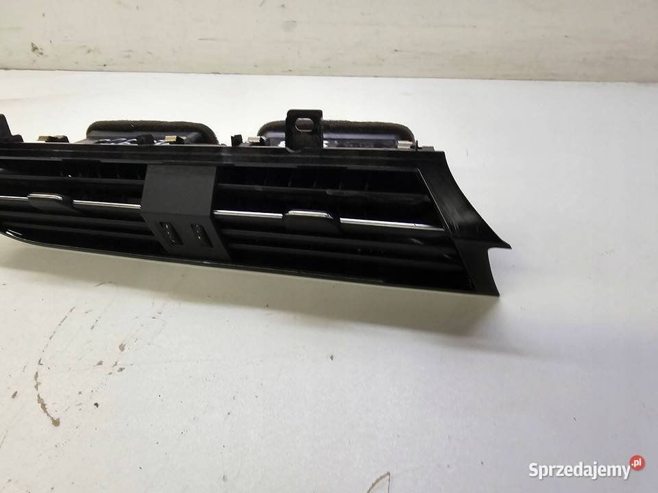 KRATKA NAWIEWU ŚRODKOWA AUDI Q3 F3 83B820903 6 Przystajń