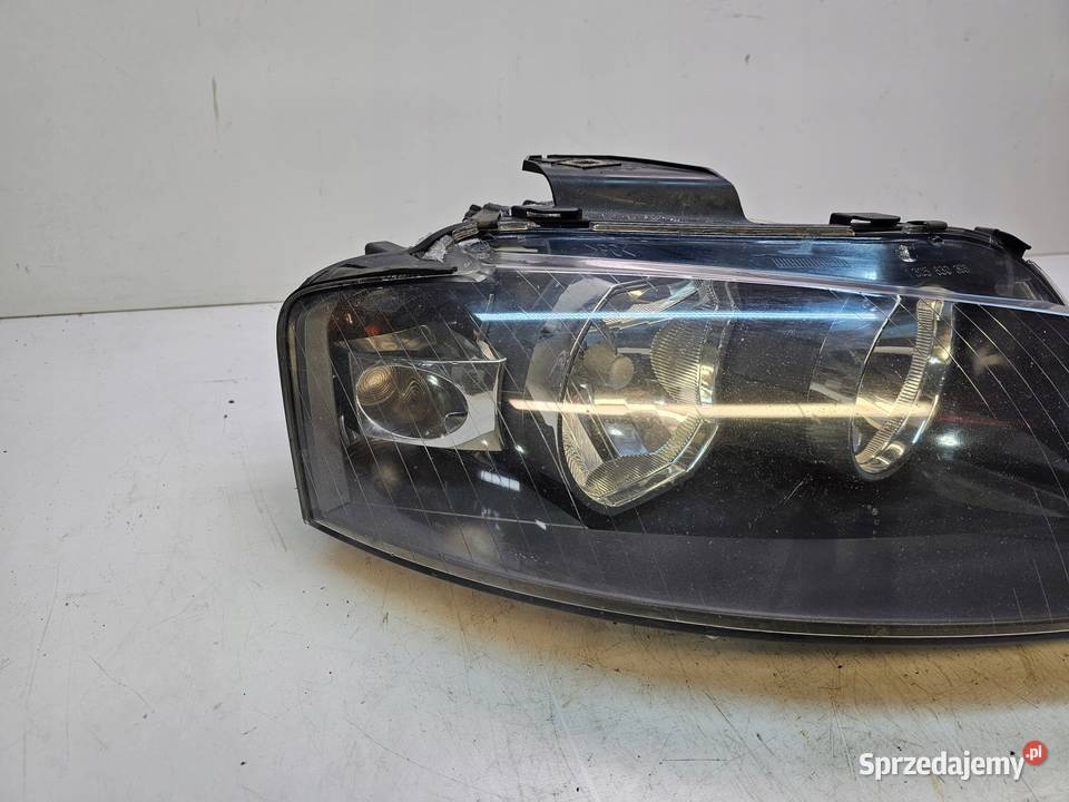 REFLEKTOR PRAWY AUDI A3 8P LIFT 8P0941004L UK Przystajń