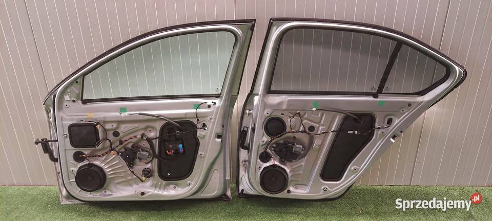 DRZWI PRAWE TYLNE SKODA OCTAVIA III HB 1220 LAK Międzychód