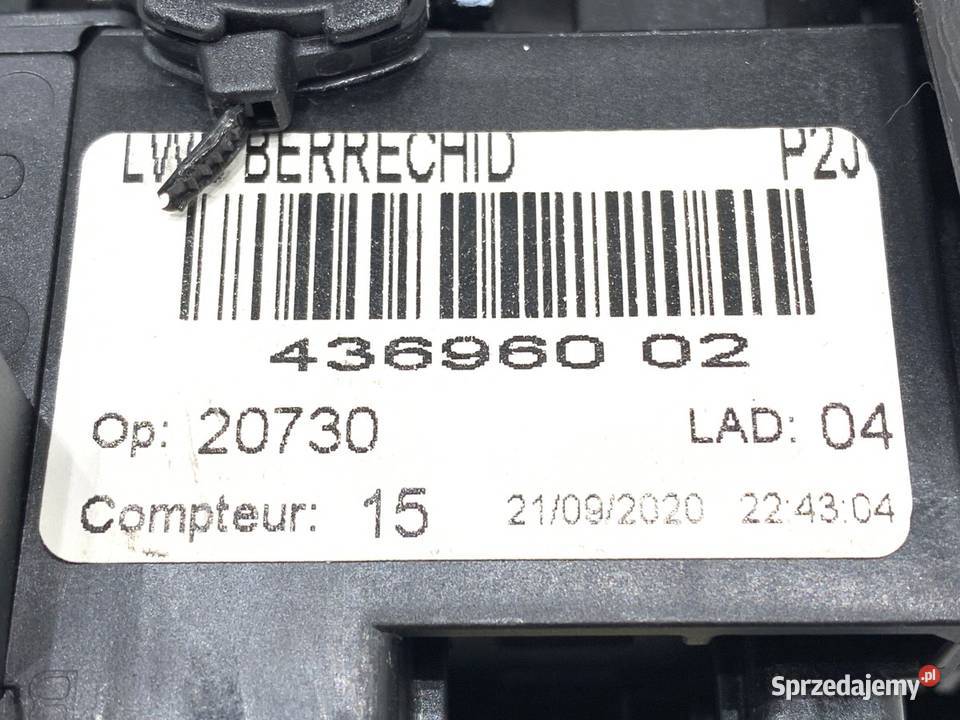 SKRZYNKA BEZPIECZNIKÓW OPEL CORSA F 43696002 Układ elektryczny, zapłon