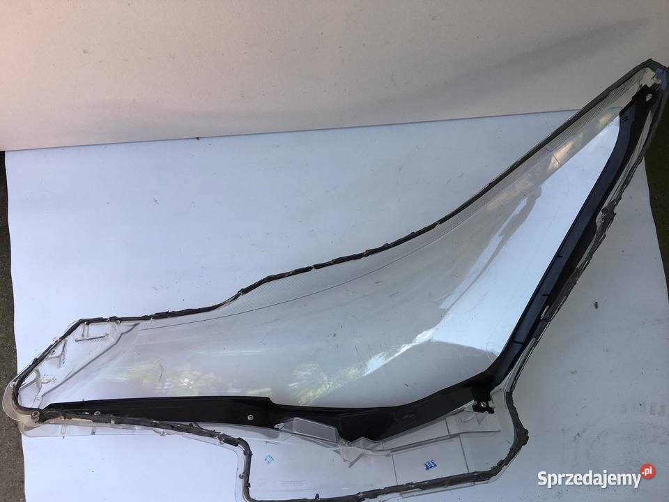 TOYOTA AVENSIS T27 LIFT  PRAWY KLOSZ LAMPY wielkopolskie Ostroróg