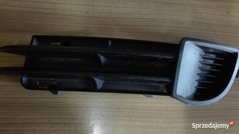 Audi A3 2004 r Zaślepka halogena Lewa Rok produkcji 2004 wielkopolskie Zbiersk sprzedam
