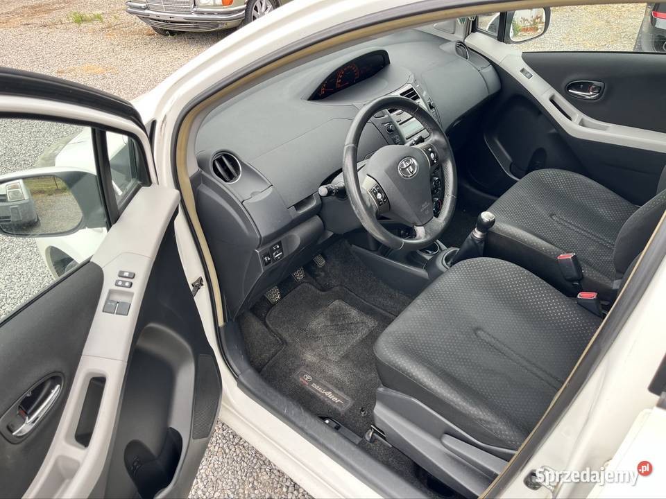 Toyota Yaris 10 Benzynka 2x KOŁA Klima 69KM Lubaczów