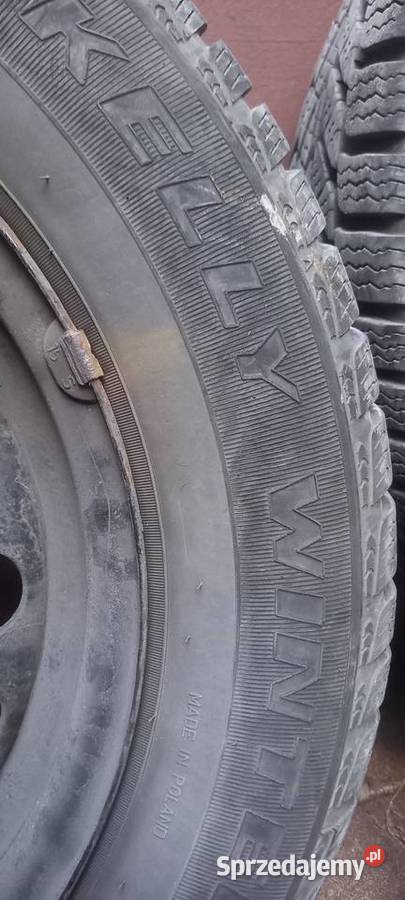 Koła 15 z oponami zimowymi OPEL