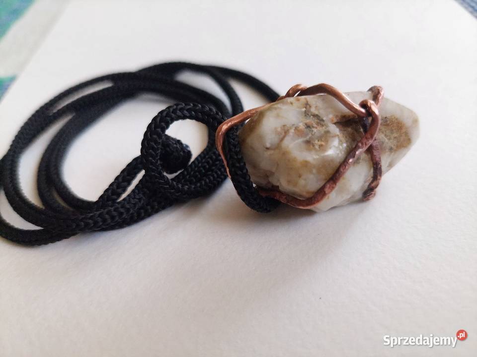 Wisior w klatce z miedzi Węgorzyno