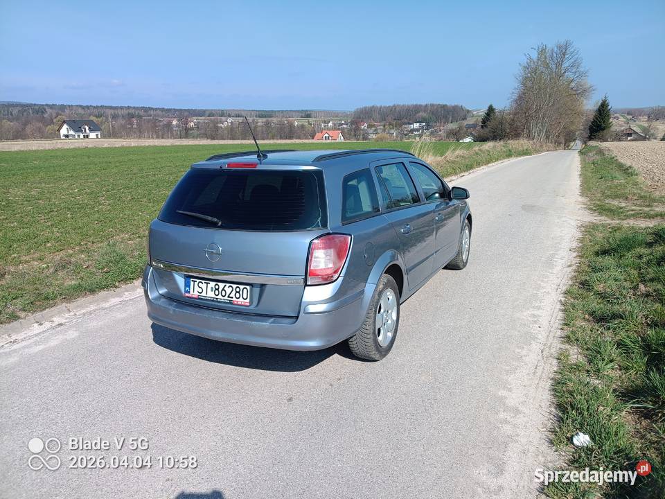 Opel Astra 2007 srebrny Jeziorko sprzedam