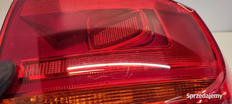 VW TIGUAN 5N0 LAMPA PRAWY TYŁ 2013