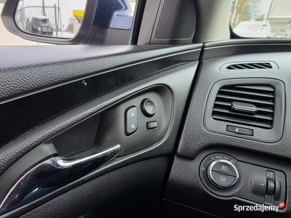 Opel Insignia 20 CDTI 140 Lift Xenon LED światła do jazdy dziennej Słupsk sprzedam