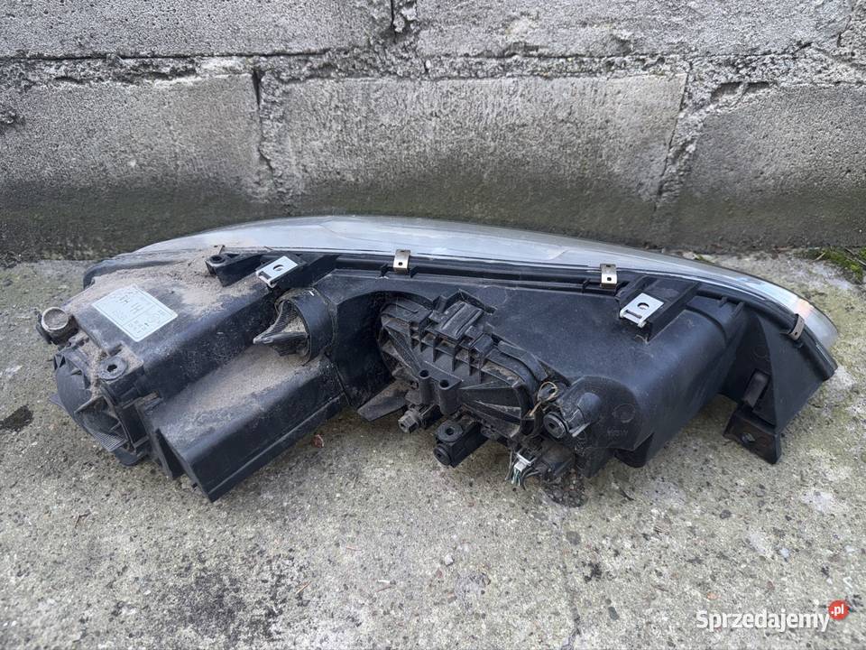 Lampa przód lewa Mazda 6 osobowe