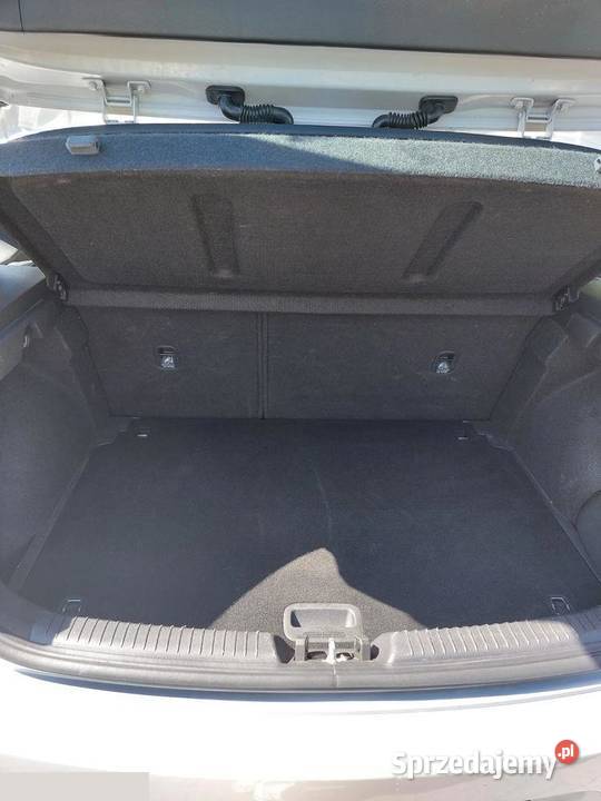Hyundai i30 14 Benzyna Classic 100 2019r Warszawa
