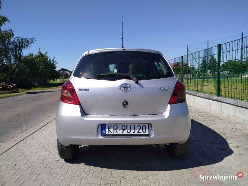 Toyota Yaris 2006 13 benzyna klima Rok produkcji 2006 Tyszowce