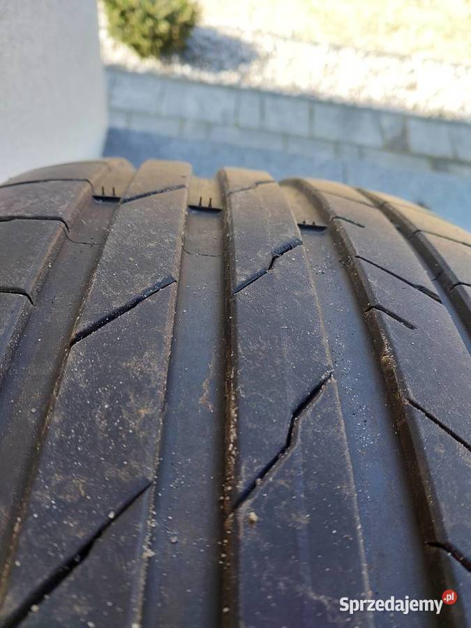 Hankook 23555 r18 Samochodowe Krzewiny