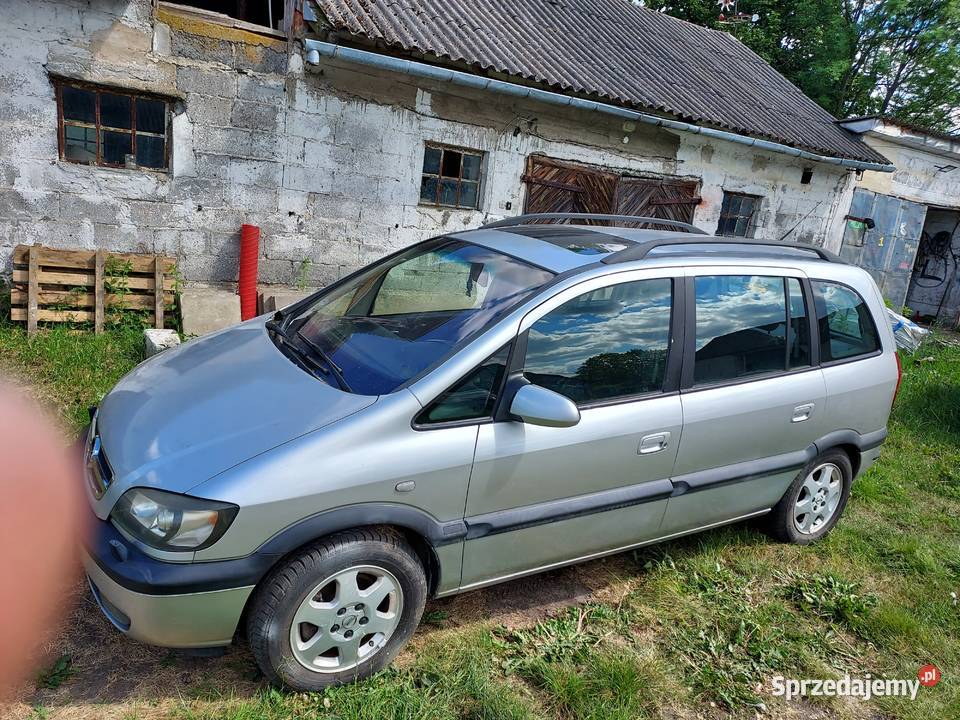 Opel Zafira 1.8 2003r srebna ,zadbana i wyposażona