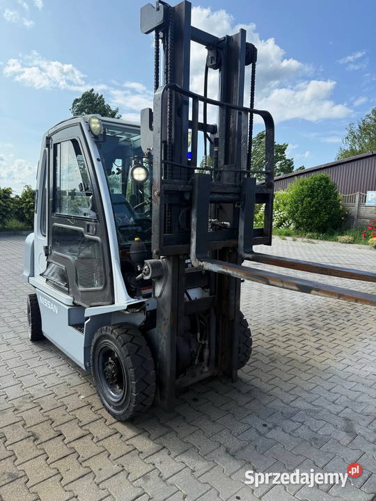 wózek widłowy diesel NISSAN FD25 2500 330m Działoszyn sprzedam