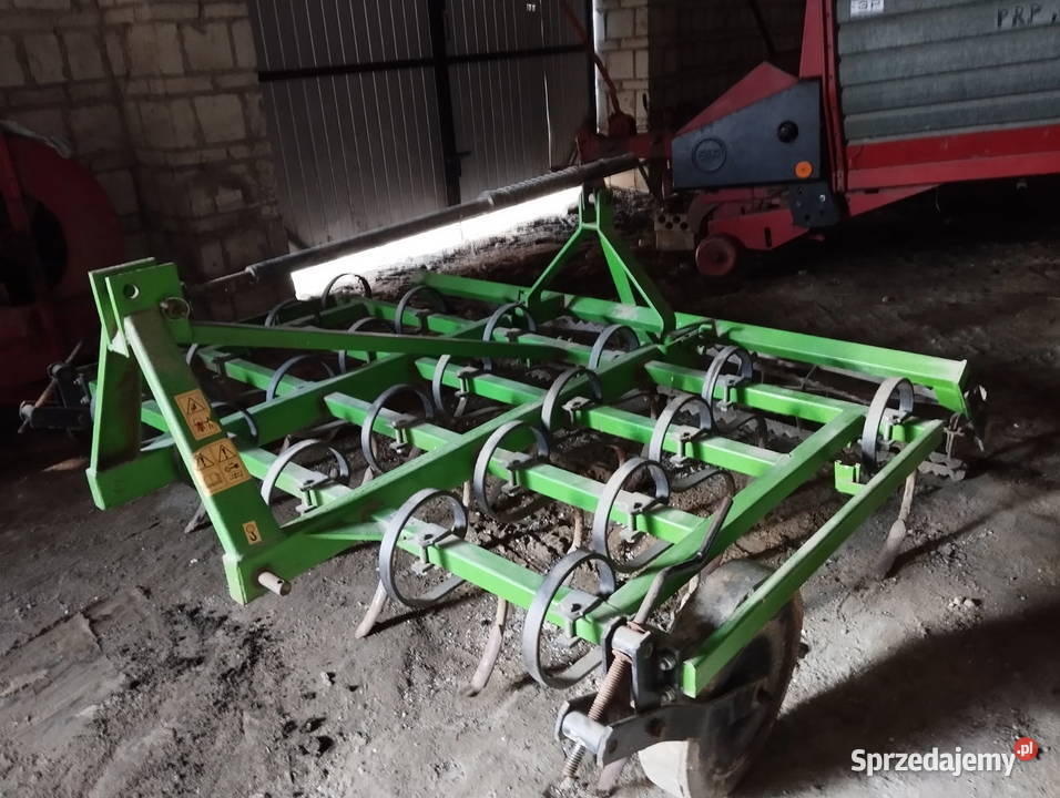 Agregat uprawowy z wałkiem 210 szerokości nieuszkodzony Brzostówiec