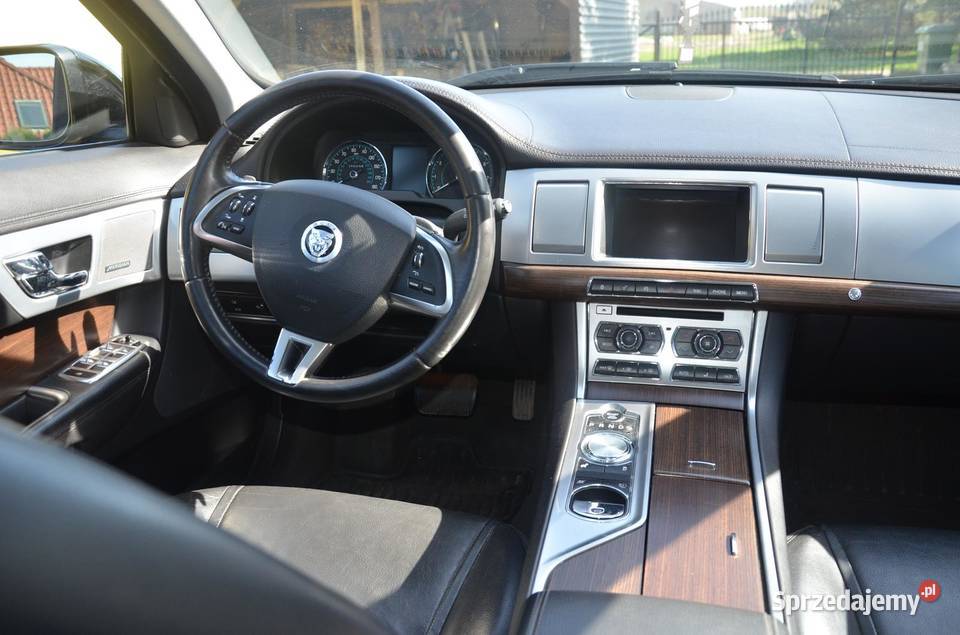 Jaguar XF Premium 30 V6 Benzyna 380 4x4 2013r Białystok