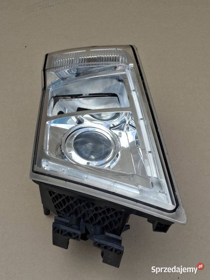 VOLVO FH13 FM REFLEKTOR PRAWY H7 LAMPA PRAWA Bieleń sprzedam