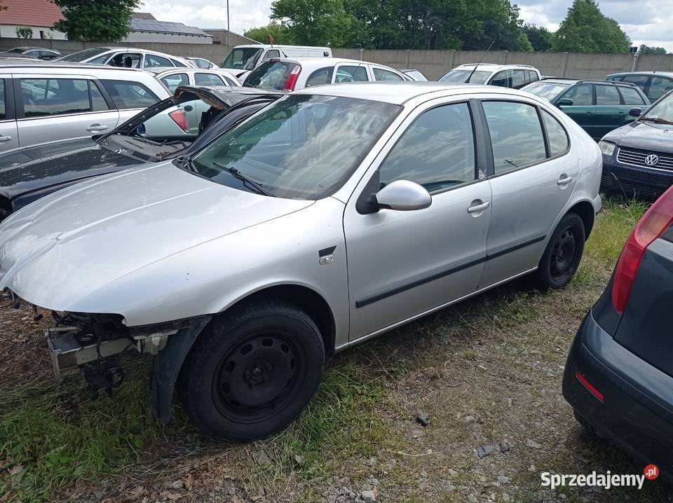 Seat Leon 16 77 kw 2004 r dawca części wielkopolskie Szklarka Myślniewska
