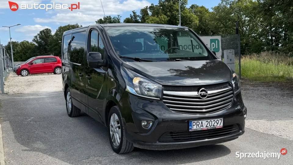 Opel Vivaro Raty 9 osobowy nawiewy w dachu na