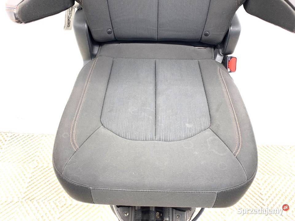 FOTEL TYŁ PRAWY CHRYSLER PACIFICA Minivan