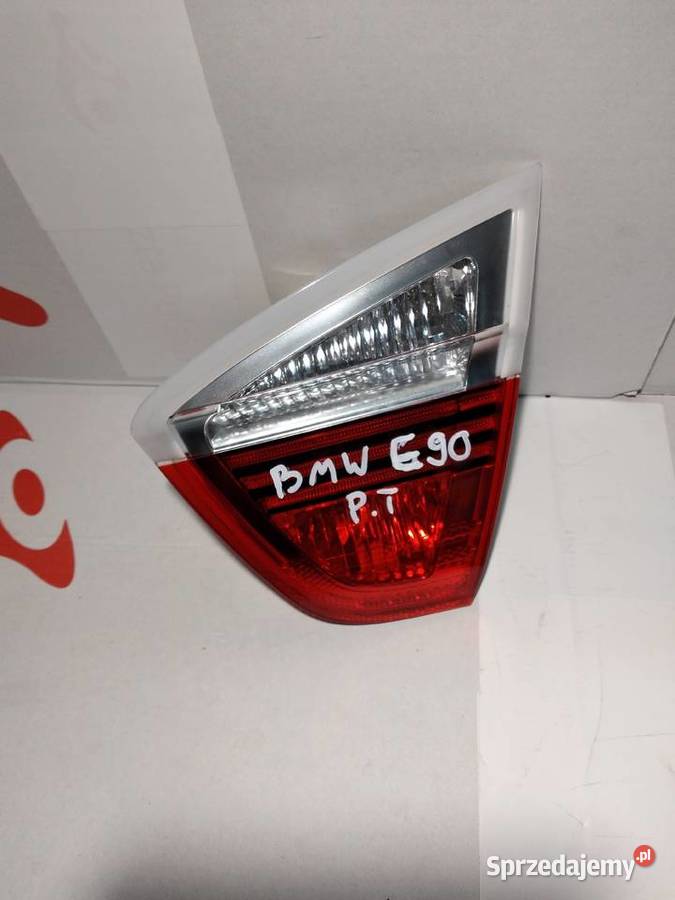LAMPA BMW E90 PRAWY TYŁ W KLAPĘ ORYGINALNA Mietków sprzedam