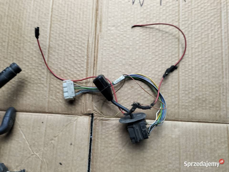 PRZEŁĄCZNIK KIERUNKÓW BMW E36 011003 lubelskie Kamień-Kolonia