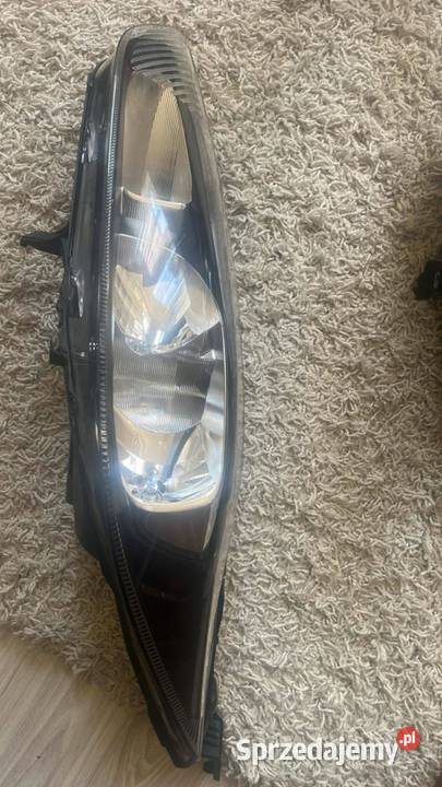 Reflektor prawy caddy 4 15 roku orginal Rzeszów