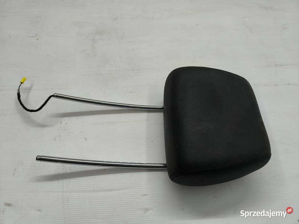 ZAGŁOWEK LEWY PRZÓD EKLASA W212 osobowe sprzedam