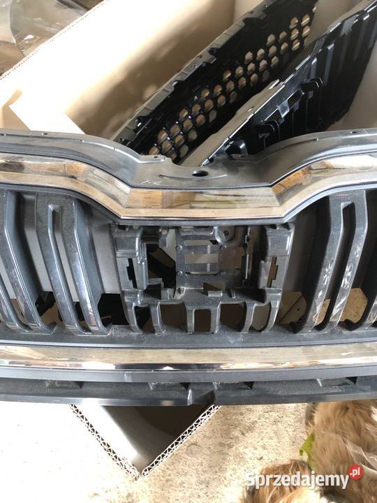 SKODA KAMIQ GRIL ATRAPA PRZÓD 658853653A Kozy