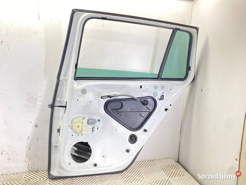 DRZWI PRAWY TYŁ VW GOLF VII Kombi LC9A sprzedam