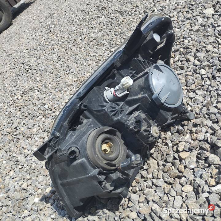 Lampa Avensis T25 soczewka prawa osobowe Lampy przednie Siedlce