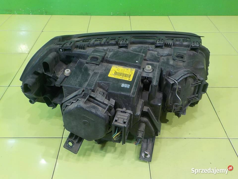 BMW X3 E83 30 B 04r 5D lampa lewa przod Lampy przednie Suków sprzedam