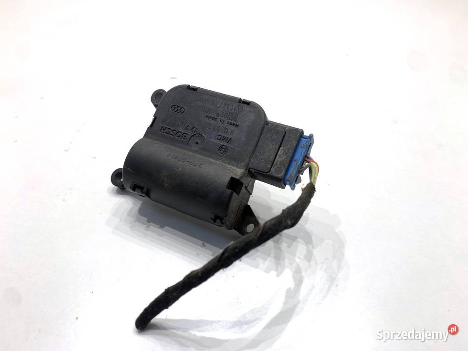 SILNIK NAGRZEWNICY AUDI 8E1820511D A4 B6 0005 osobowe