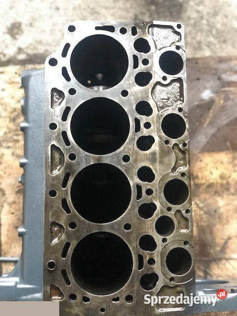 Deutz BF4m2012 Blok Vylindrów Jastrzębniki