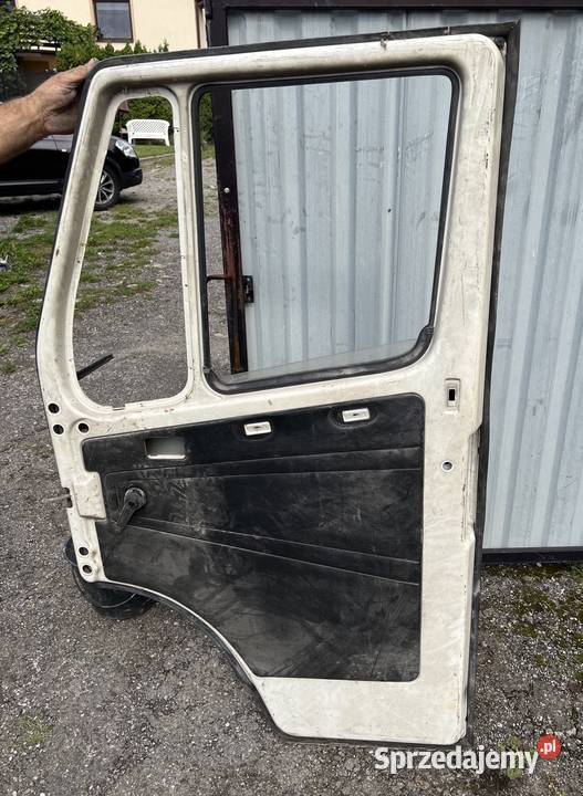 Drzwi prawe Mercedes kaczka T1 308 410 białe