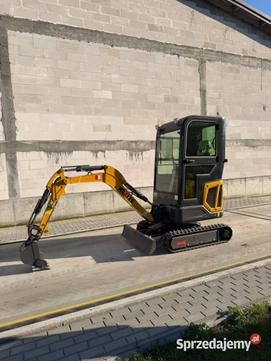 Minikoparka HY16 1600 16 t 3 łyżki NOWA 25 sprzedam