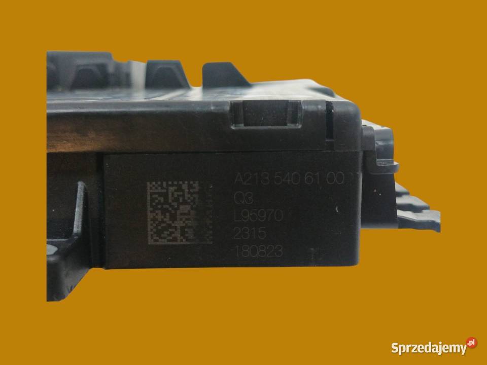 SKRZYNKA BEZPIECZNIKÓW A2135406100 MercedesBenz Rok produkcji 2019 sprzedam