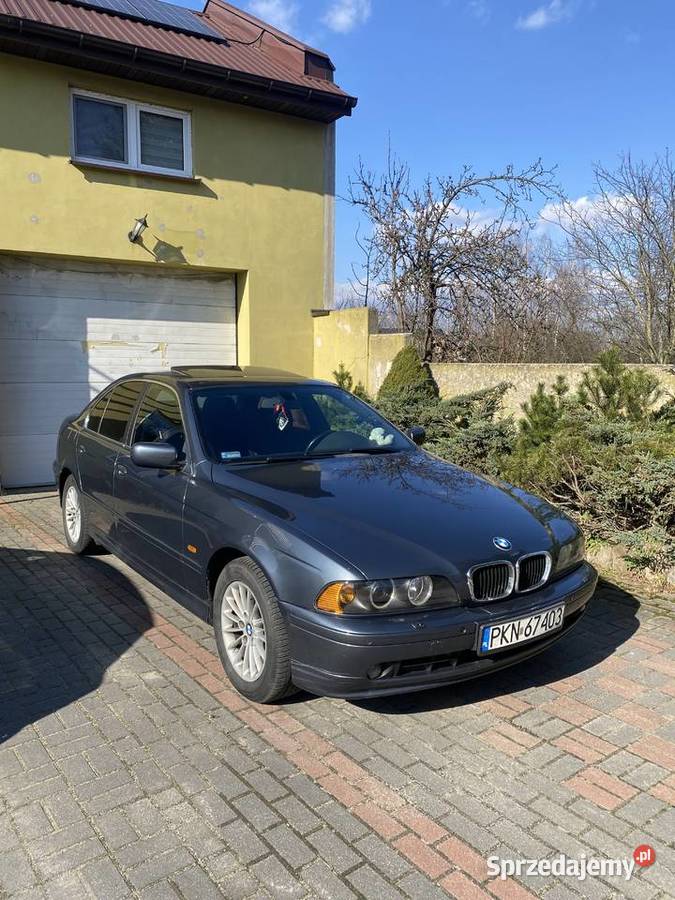 BMW seri 5 e39 2001r Konin