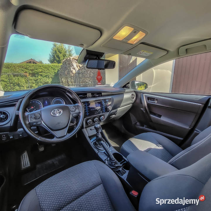Toyota Corolla 16 Premium 1598cm3 dolnośląskie Jelenia Góra