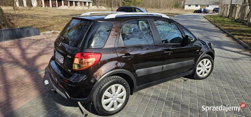 Świeżo sprowadzony śliczny Suzuki SX4 4x4