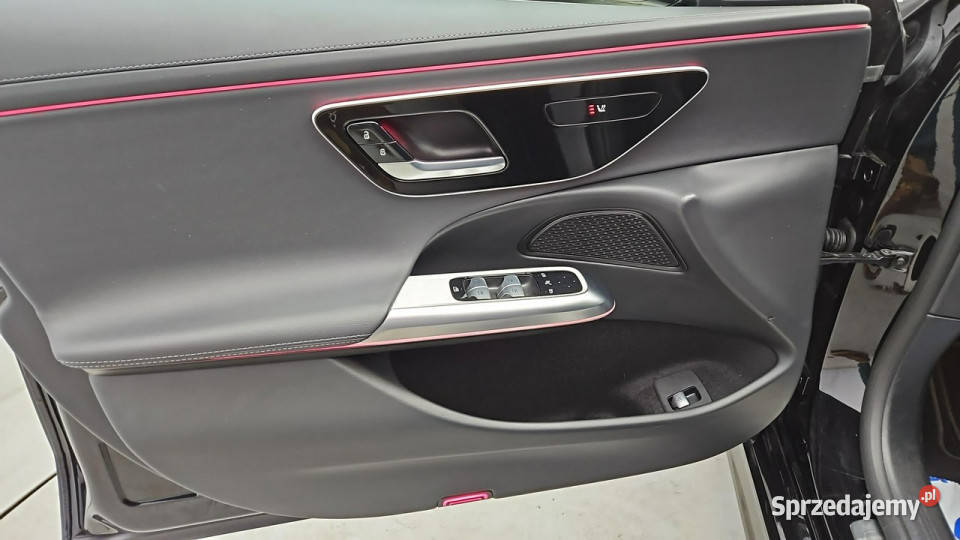 Mercedes E 300 de PHEV Avantgarde 9GTronic Z czarny sprzedam
