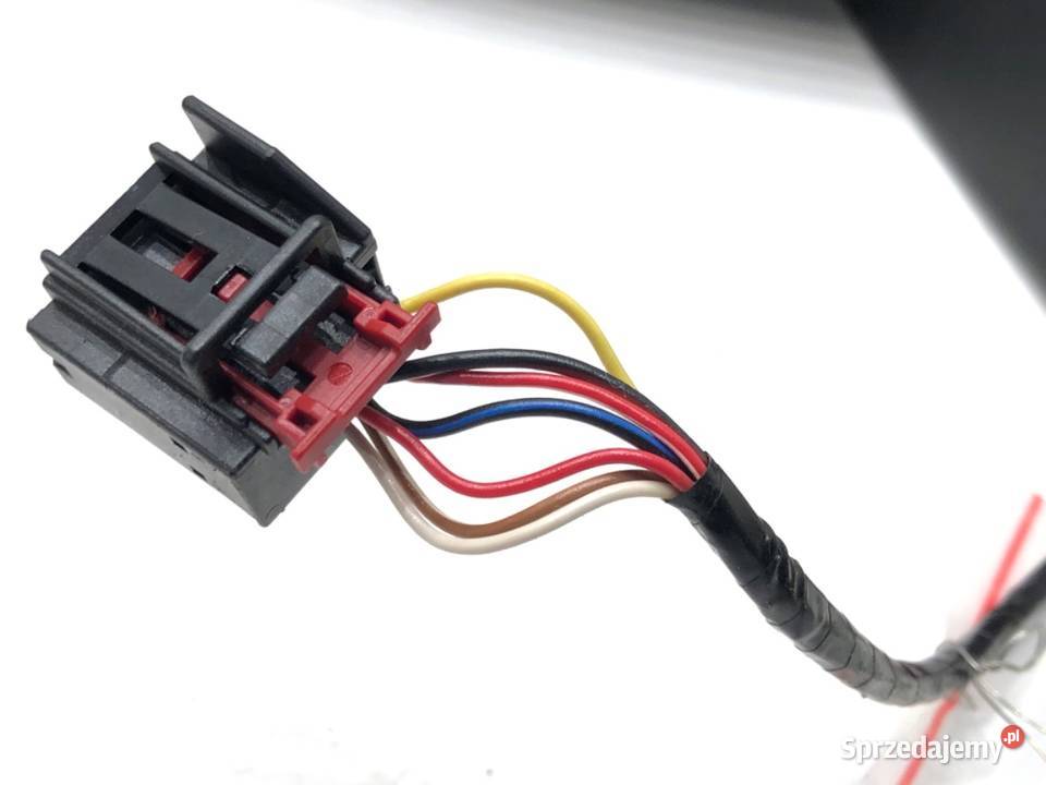 LUSTERKO PRAWY AUDI Q5 8R SUV 0817 CZARNY