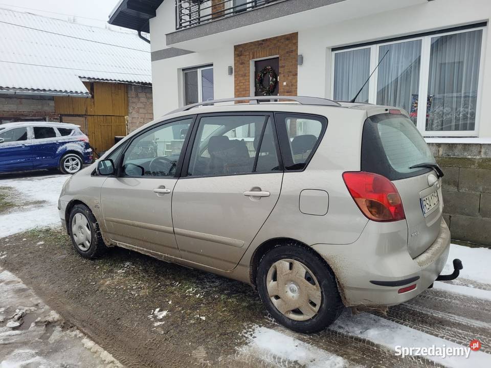 TOYOTA COROLLA VERSO 20 D 2003 Haczów