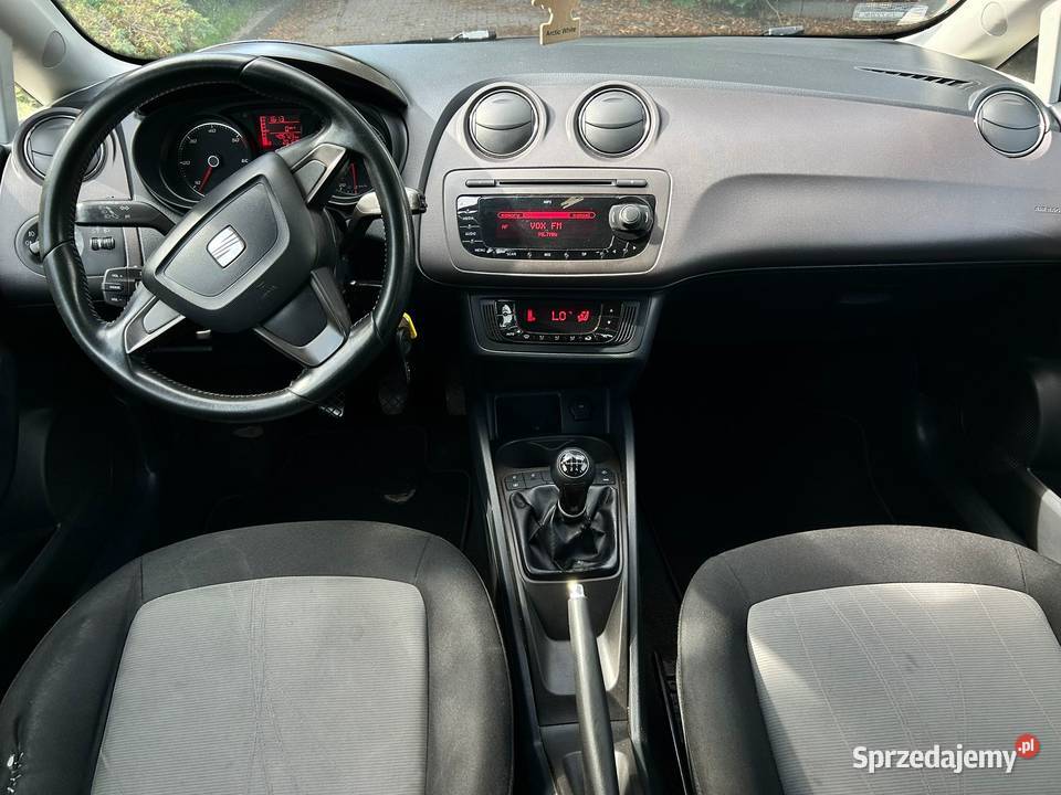Seat Ibiza 16 TDI CR Style Pierwsza rej 052025 1598cm3 Szczecin