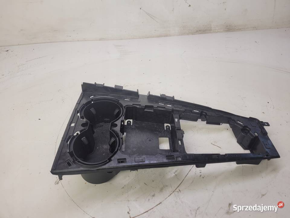RAMKA TUNEL ŚRODKOWY AUDI A4 B9 A5 8W 8W1863261C osobowe Przystajń sprzedam