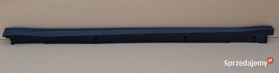 SKODA ENYAQ IV LISTWA PROGOWA PRAWA PRÓG Bieleń