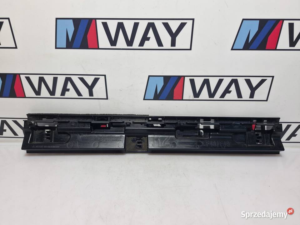 BMW X1 F48 ŚLIZG MOCOWANIE PROGU PRAWE 7332332 Progi