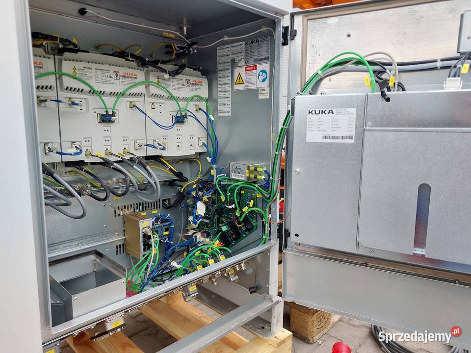 Robot przemysłowy KUKA KR162 szafa KRC4 panel Produkcja